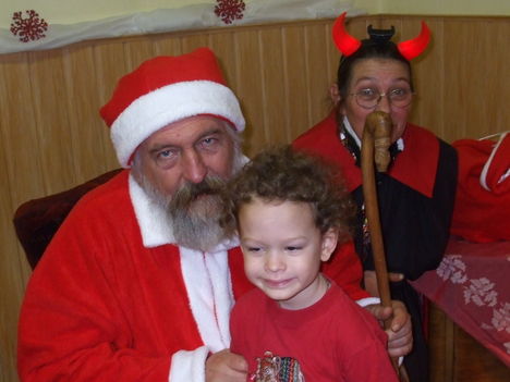 Mikulásház 2010.    12