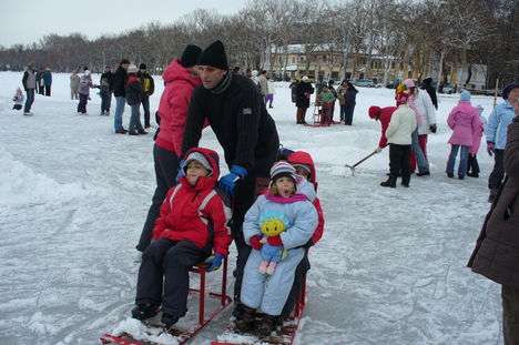 Három unoka a jégen