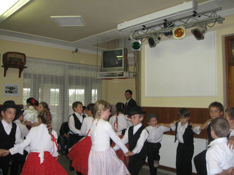2010. okt 5., a tánccsoport szereplése