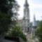 Lourdes-i templom a keresztút felől