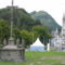 Lourdes-i templom és a kereszt
