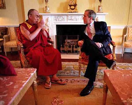 A Dalai Láma és George Bush
