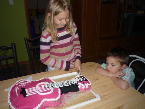 Stefike gitár tortája 5