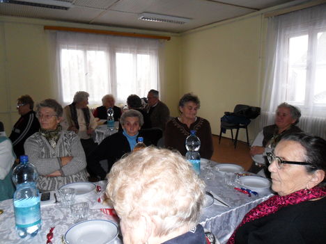 karácsony a Lajoskomáromi nyugdíjas klubban