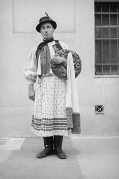 erdélyi férfi viselet 1941-ből