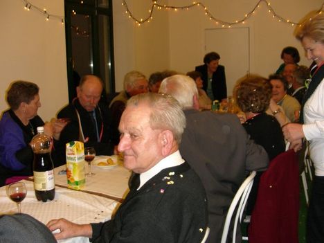 Nyugdíjasklub Szilveszter 2010 075