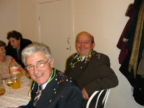 Nyugdíjasklub Szilveszter 2010 080
