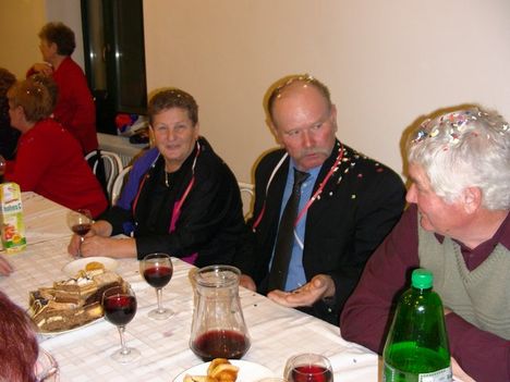 Nyugdíjasklub Szilveszter 2010 081