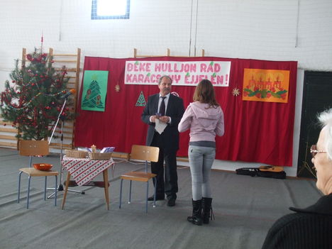 Iskolai karácsonyi ünnepség 2010. 23