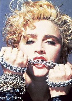 Madonna láncra verve