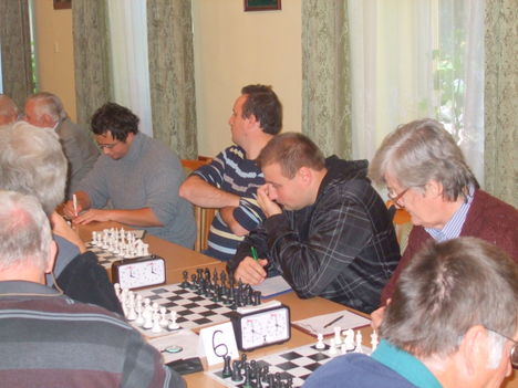 ÁCSI KINIZSI-GÖNYŰ (8-2) Barátságos sakkmérkőzés 11