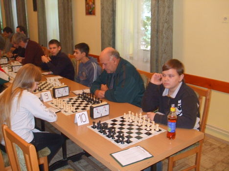 ÁCSI KINIZSI-GÖNYŰ (8-2) Barátságos sakkmérkőzés 14