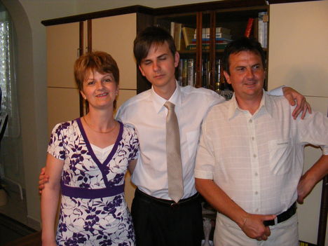 Mi hárman (2009)