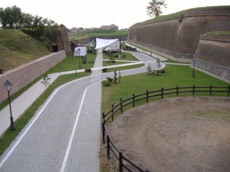 Cetatea-Alba-Carolina-Tabăra militară