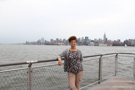 New Jersey móló - New York-i háttérrel...