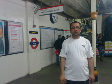 22042011778