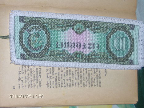 10 ft-s könyvjelző