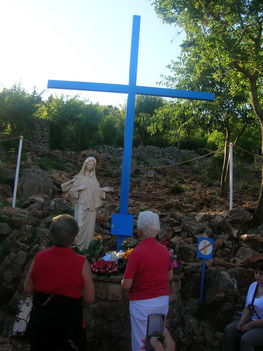 Medj.-LOCUL PRIMEI APARIȚII-CRUCEA ALBASTRĂ
