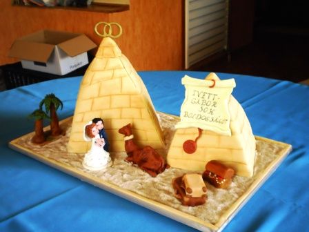 esküvőre nászutas torta