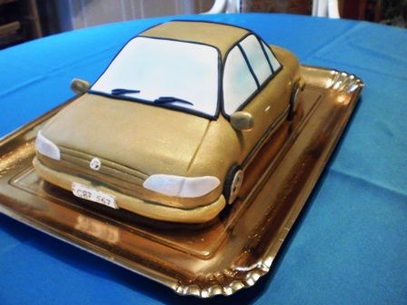 toyota autó torta