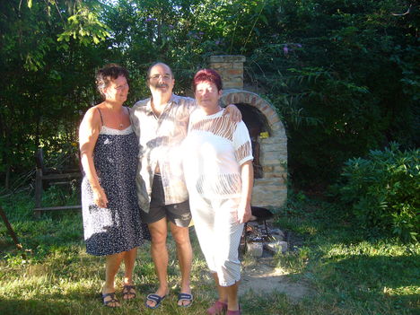 2011   JULIUS  KERTIPARTI BARÁTAINKNÁL 004