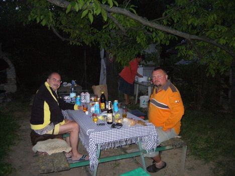 2011   JULIUS  KERTIPARTI BARÁTAINKNÁL 017