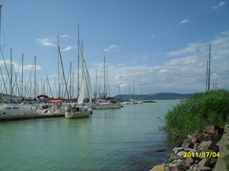 Balaton 11