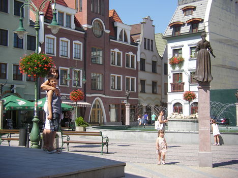 Szlovákia Komárom Európa udvar