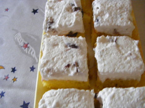 Szilvás kókuszoshabos kocka