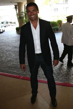 Mark Consuelos 12