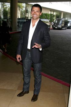 Mark Consuelos 13