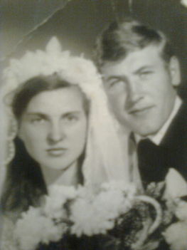 Anya és Apa esküvői képe 1978-ba