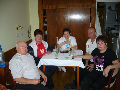 OKTÓBER  27 FELSŐCSATÁR BORUT  2011 131