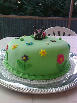 Katicás fondant torta