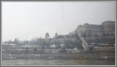 239. Magyarország - Budapest, ködös látkép télen,  Budára