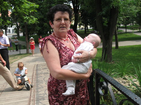 en es Aronka