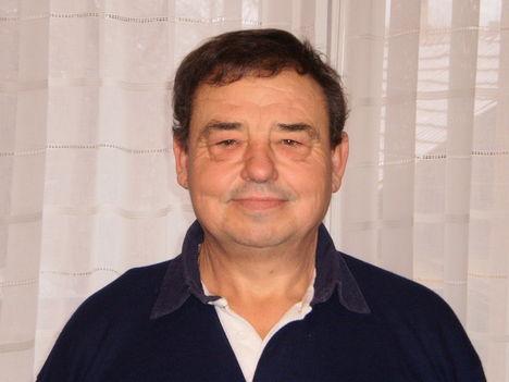 a, 1