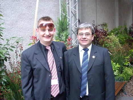 országnyiton
