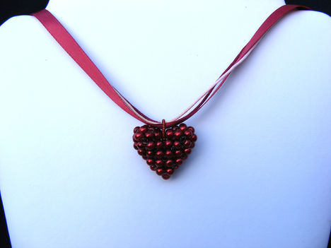 piros szivecske medal