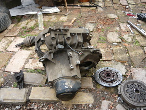 R19 1.8 kuplung csere 054