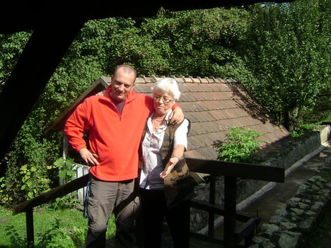 2011 001