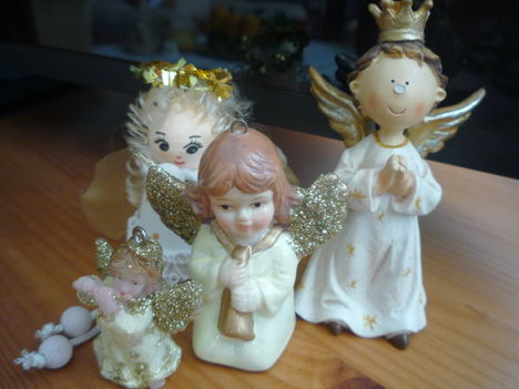 2011. DECEMBER 12