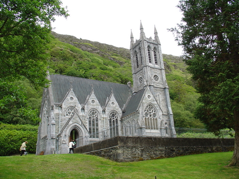 IRL 625 Kylemore church