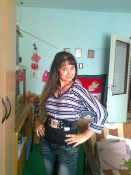 user_12292763_1277055663698_box