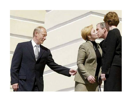CLINTONNÉ és Putyin