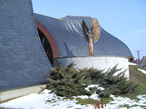 Makovecz templom 8