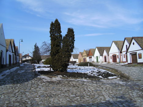 Sárgödör tér Paks