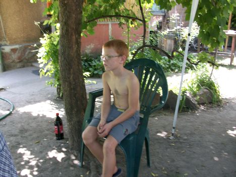 2011.08.12 buli az udvaron