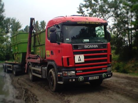 A picike Scania Lange 18m