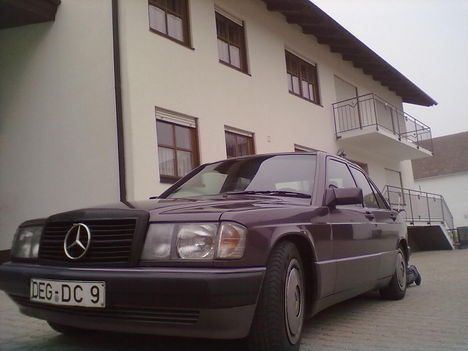 28032011373